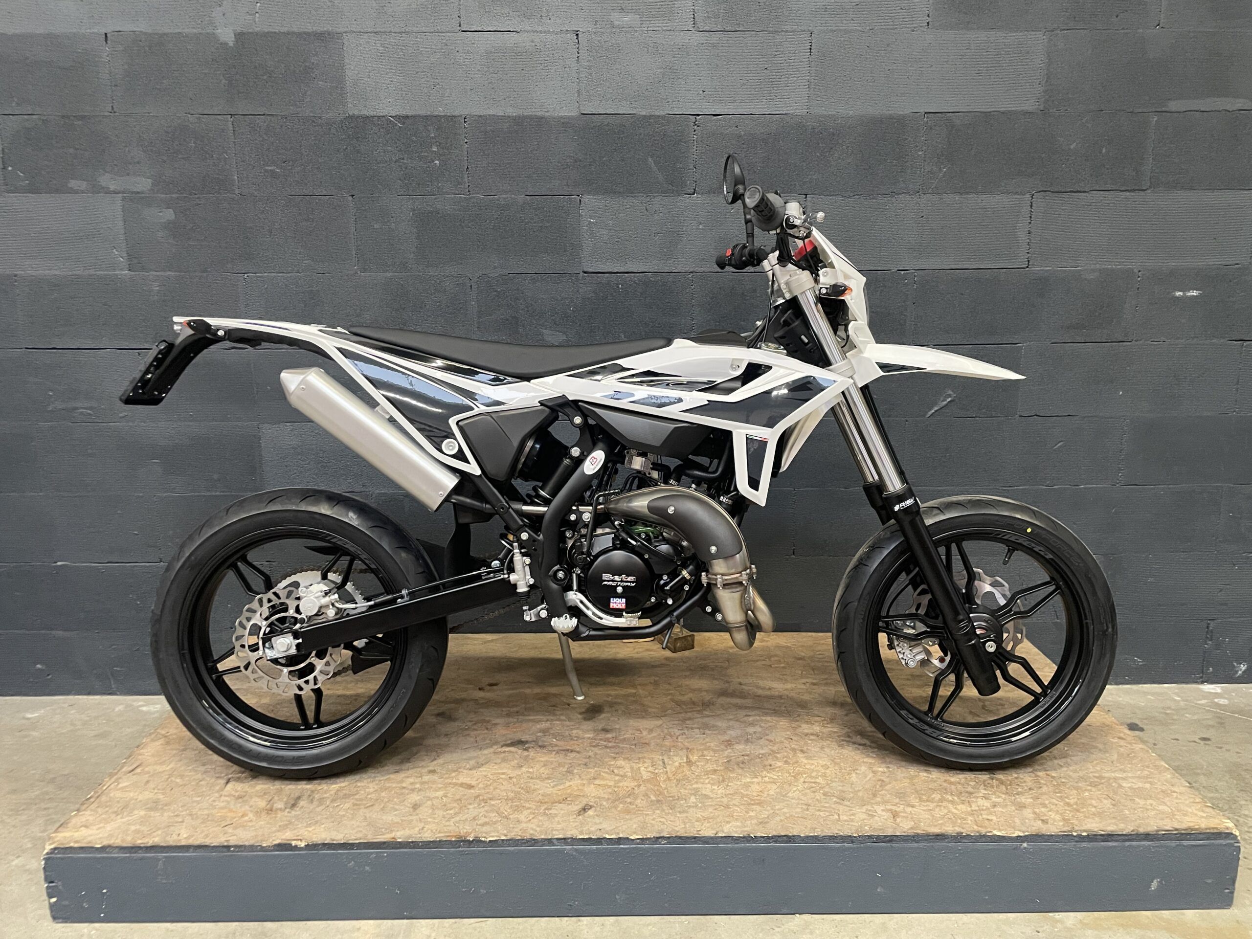 beta rr50 motard sport wit my26